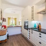 Roberts By Interhome
