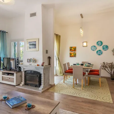 Ferienhaus Roberts By Interhome